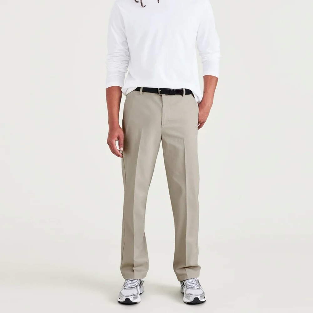 {Docker} NWT Men’s Signature Khaki Pants